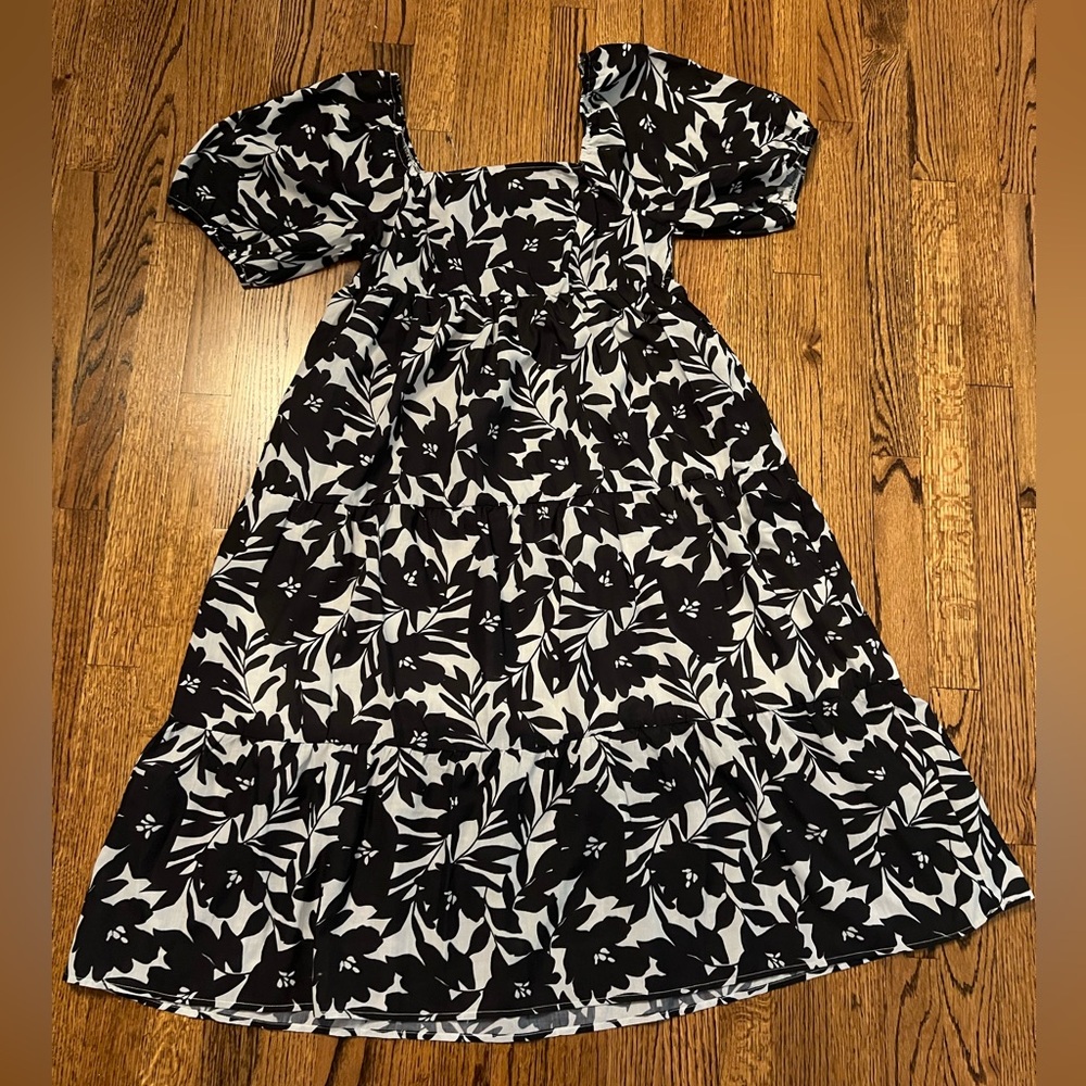 Baevley Black and White Floral Dress